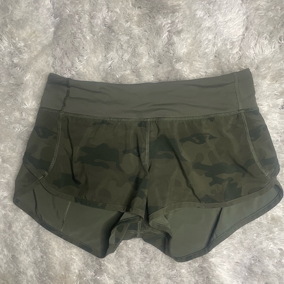 Lululemon speed shorts - Picture 4 of 6